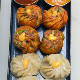 Veg. Momo Platter (4 steam- 4 Tandoori - 4 Fried)