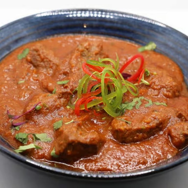 Spicy Vindaloo Delights: Indian and Nepalese Cuisine