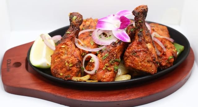 Tandoori Chicken MoMo.